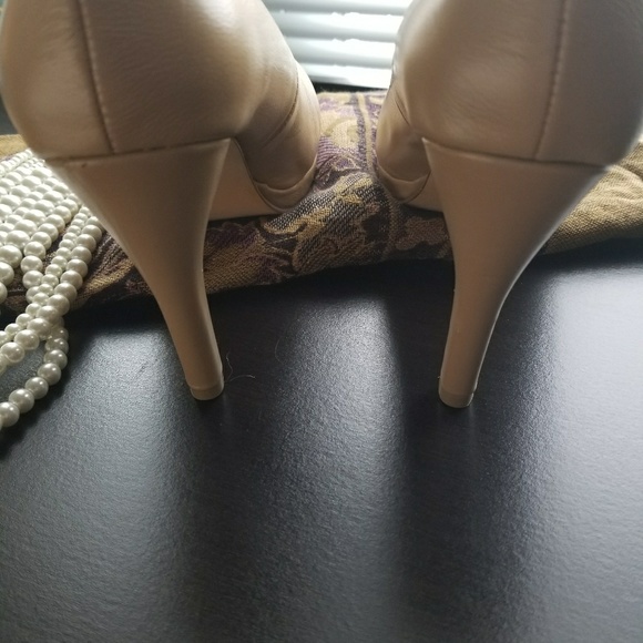 Nude Fitzwell Platform Pumps - Picture 3 of 4