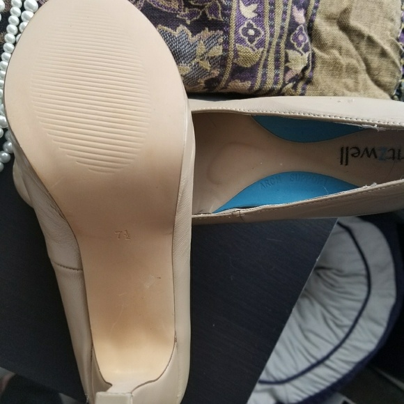 Nude Fitzwell Platform Pumps - Picture 4 of 4