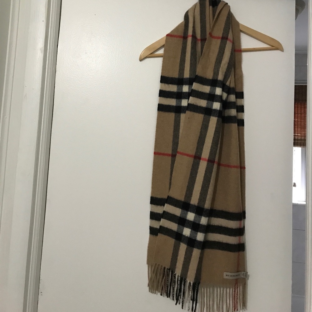 Burberry cashmere scarf