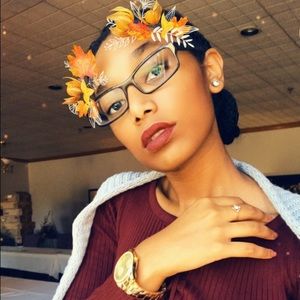 Meet your Posher, Mya