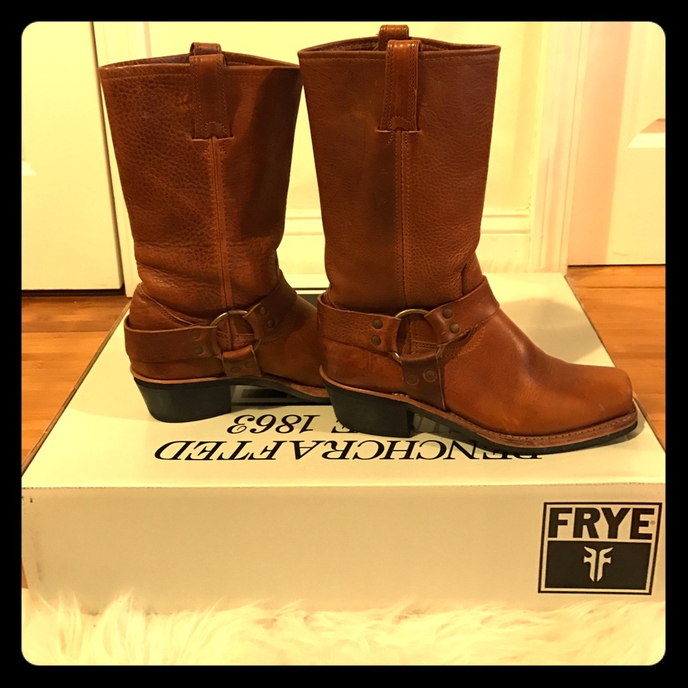 Frye harness 12R cognac boots