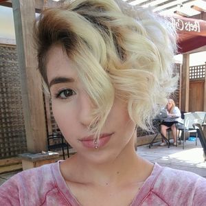 Meet your Posher, Alessandra