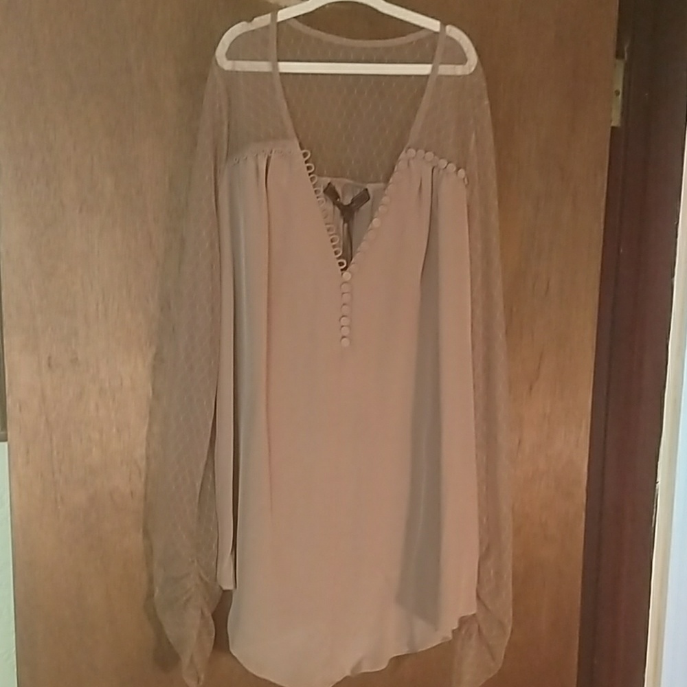 MAKE ME AN OFFER BCBG Nude, Tan Silk blouse, nwt