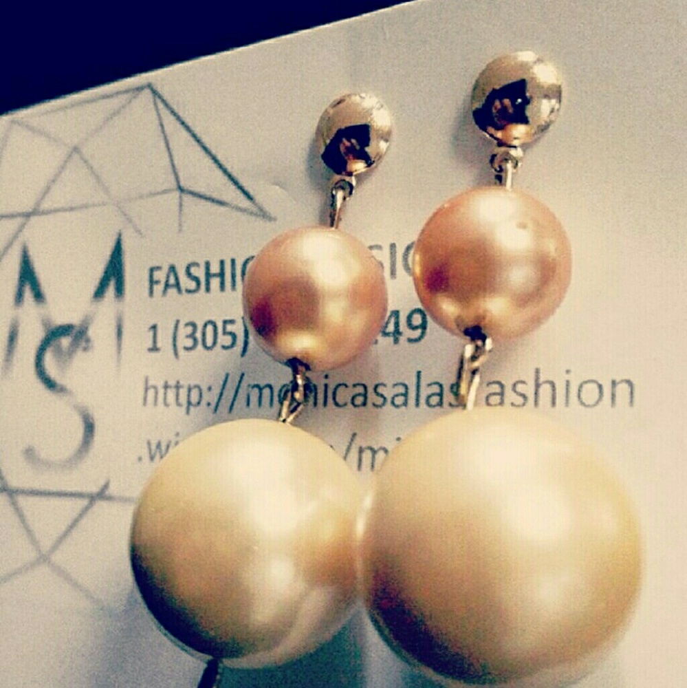 Natural Nacar earrings