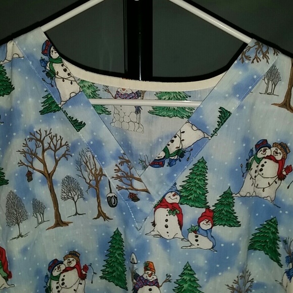 Scrubs top Christmas - Picture 2 of 8