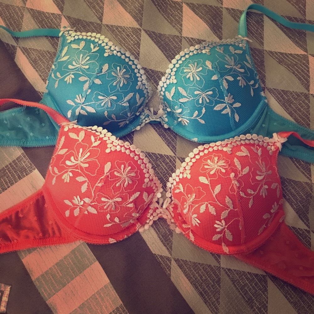 Set of 2 !! AdoreMe Bras 💙💛👙💋