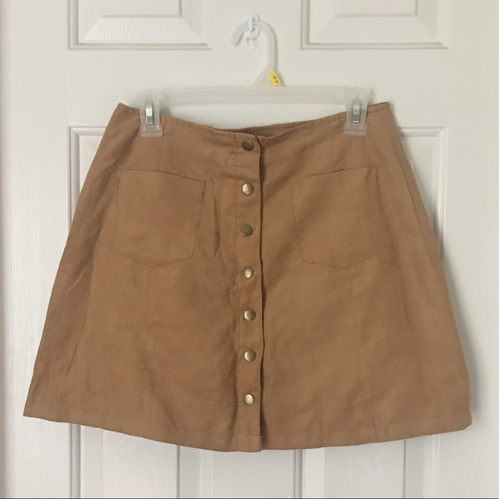 SOLD ON Ⓜ️ Faux suede skirt