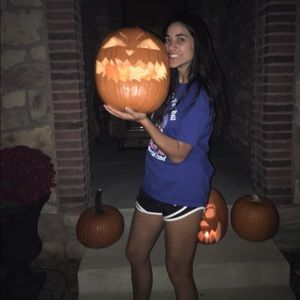 Meet your Posher, Tiara