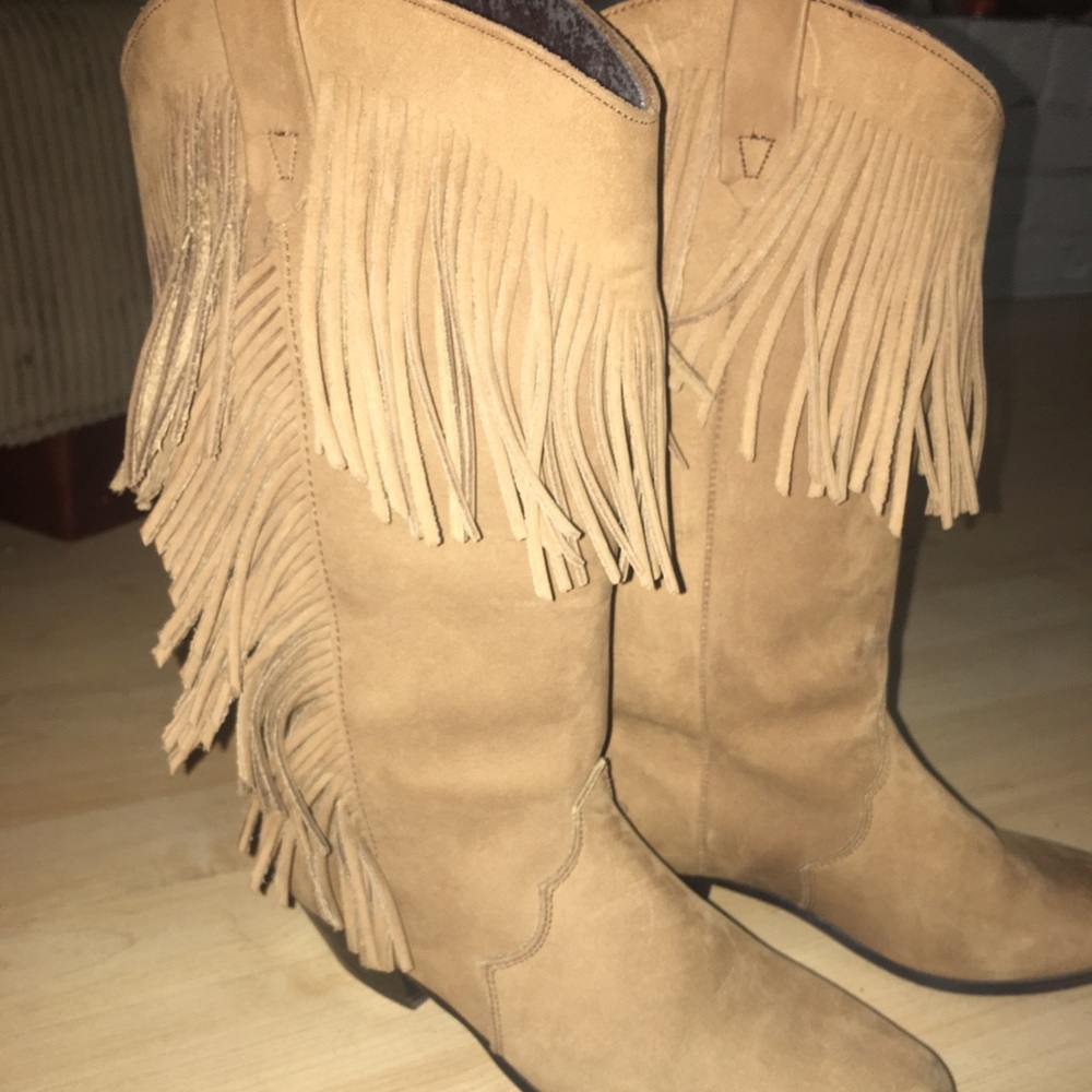 Oak Tree Farm • fringe cowgirl boots!