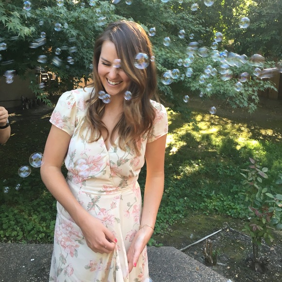 Meet your posher, Kristin - Picture 3 of 4