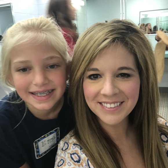 Meet your Posher, Danielle - Picture 1 of 1