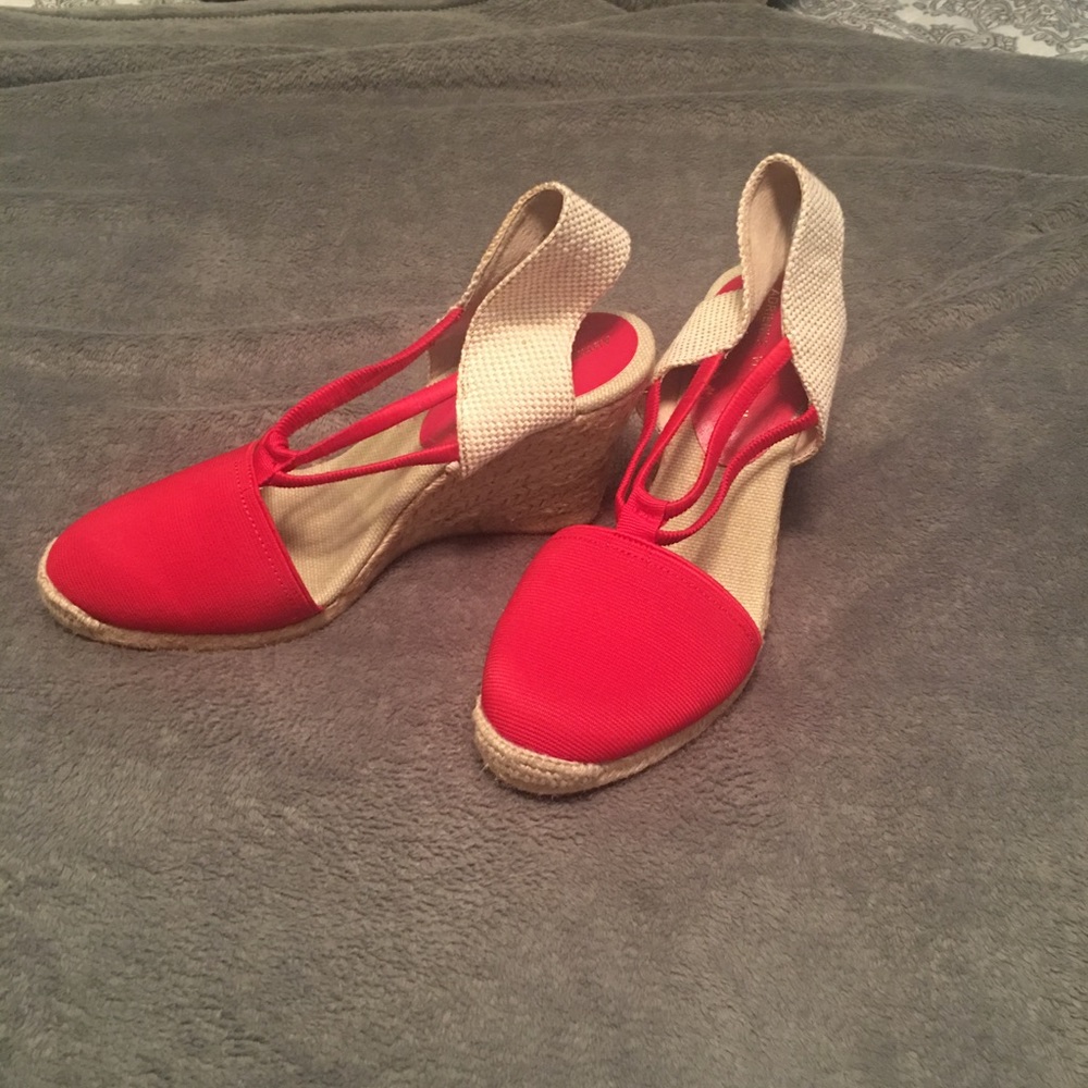 Wedge shoes