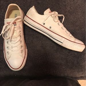 White converse in great condition!!