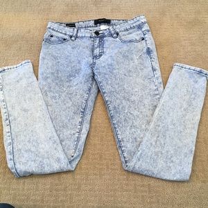 Acid Wash Jeans