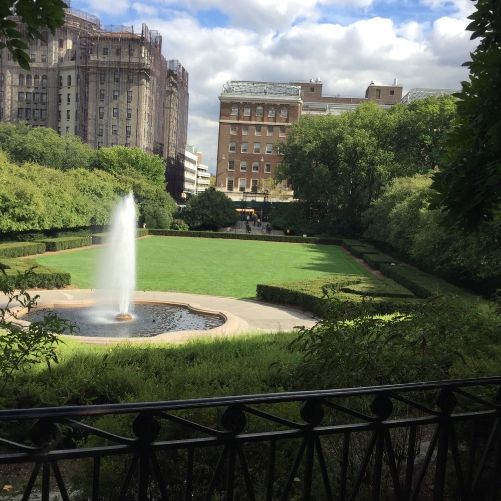 Meet your Posher, Vee