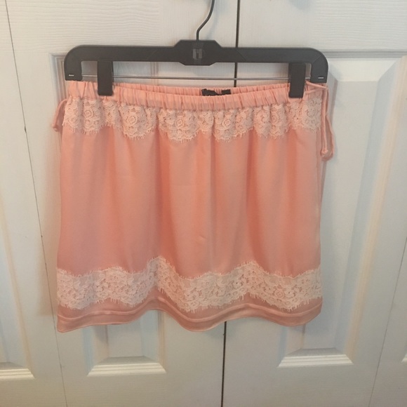 Banana Republic Dresses & Skirts - New Banana Republic Pink Lace Skirt XS