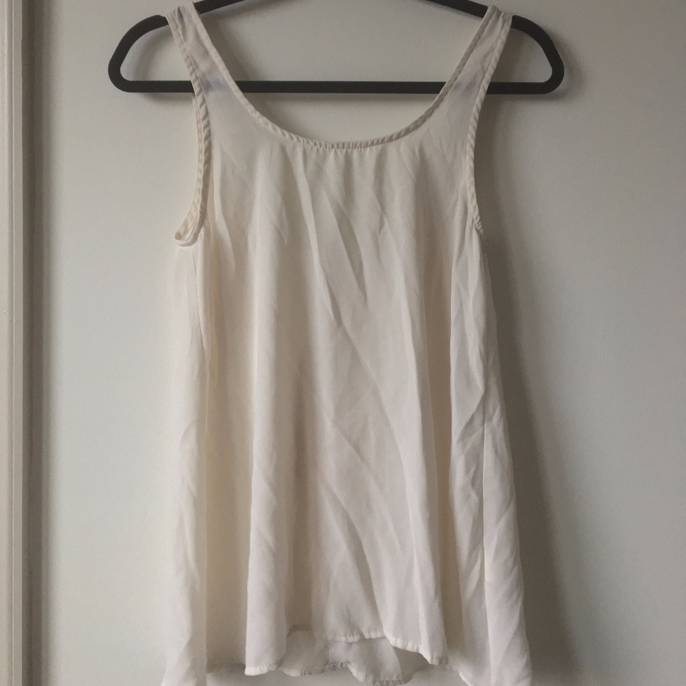 Cute Tank top with Bow in the Back :)