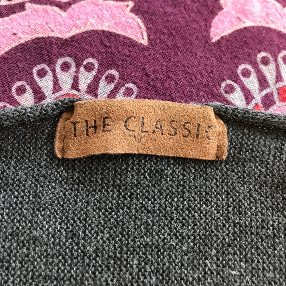 Sweater - Picture 4 of 6
