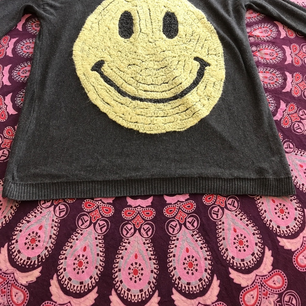 Sweater - Picture 5 of 6