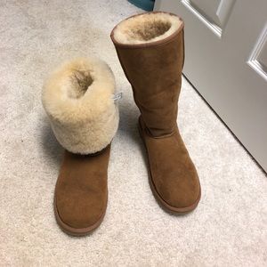 UGG boots tan