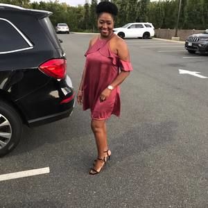 Meet your Posher, Elizabeth