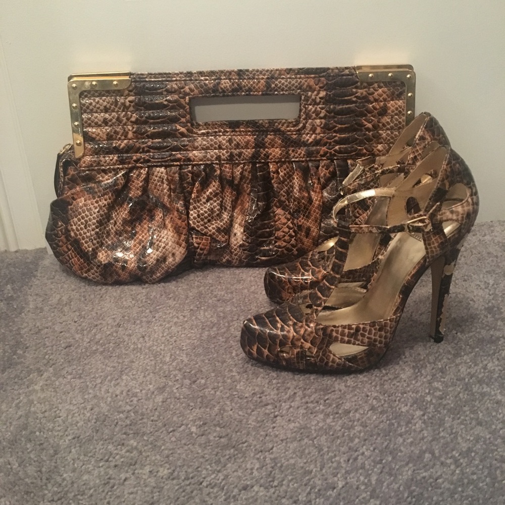 Alligator print heels with matching bag.