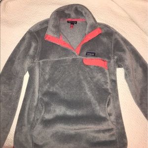 Women's Large Patagonia pullover.