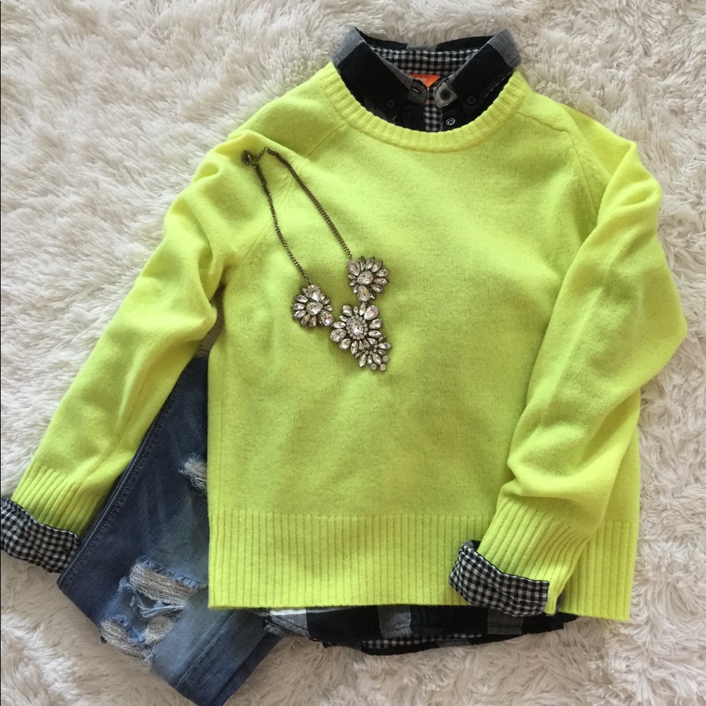 🌻J Crew Lemon Colored Size Med Wool Sweater🌼