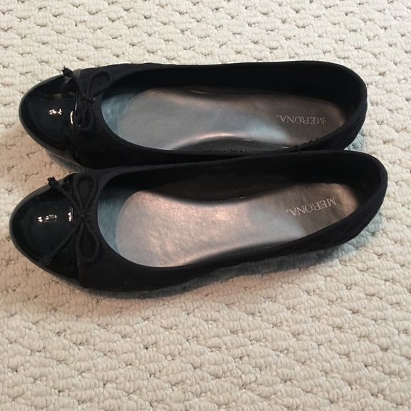 flats - Picture 1 of 1