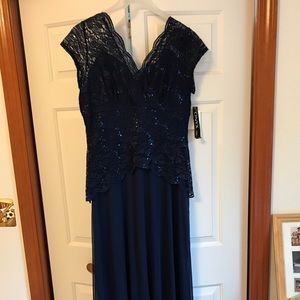 NWT size 12 navy blue full length gown