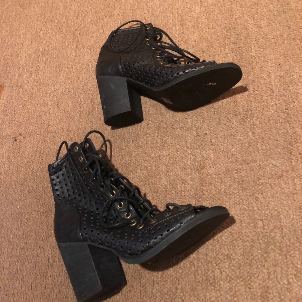 Black block heel shoes