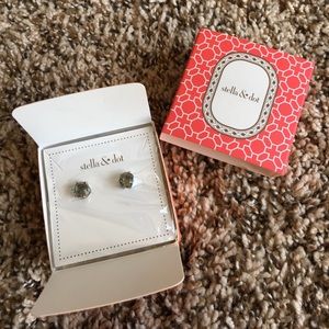 Stella&Dot Smokey Stud