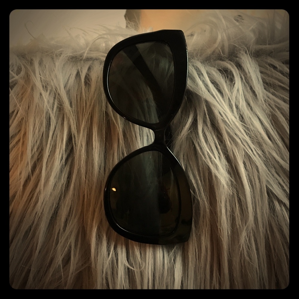 House of Harlow sunglasses