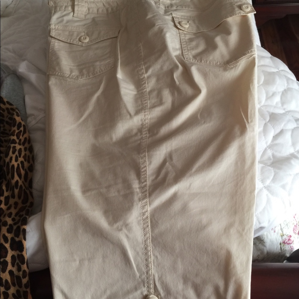SIZE 16 STYLE &COMPANY KHAKI CAPRIS