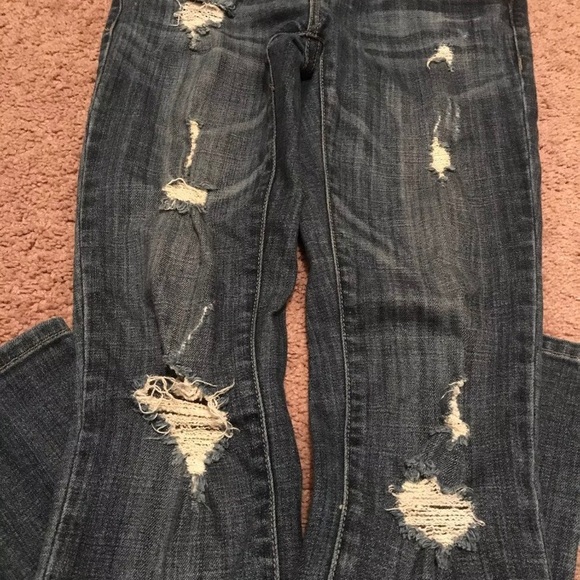Distressed Jeans - Picture 2 of 4