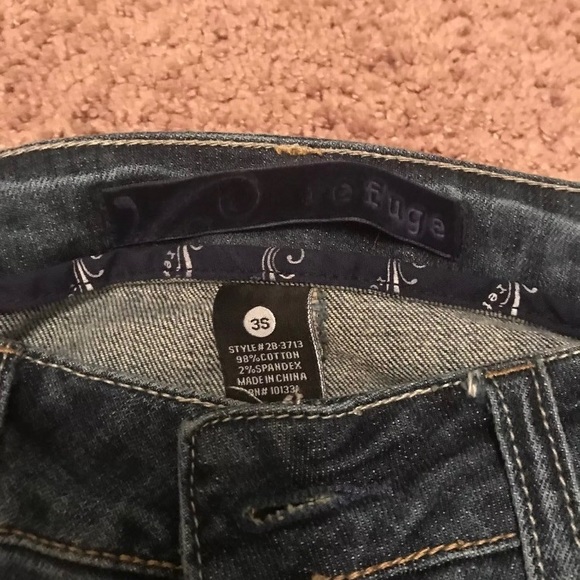 Distressed Jeans - Picture 3 of 4