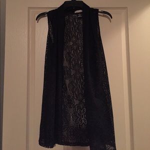 Black sleeveless vest/cardigan