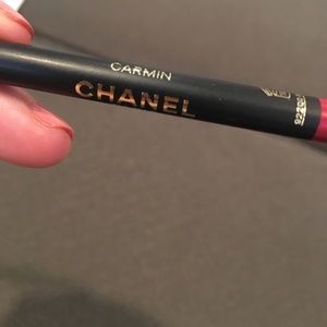 Chanel Lip Liner in Carmin
