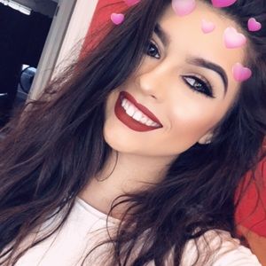 Meet your Posher, Carlee