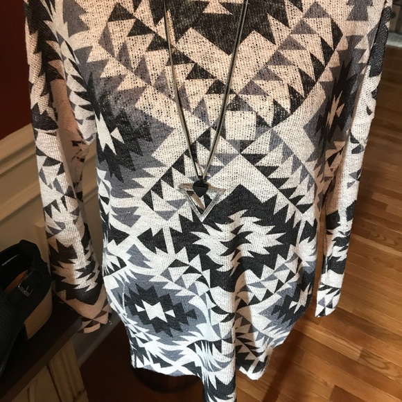 Tunic - Picture 2 of 5