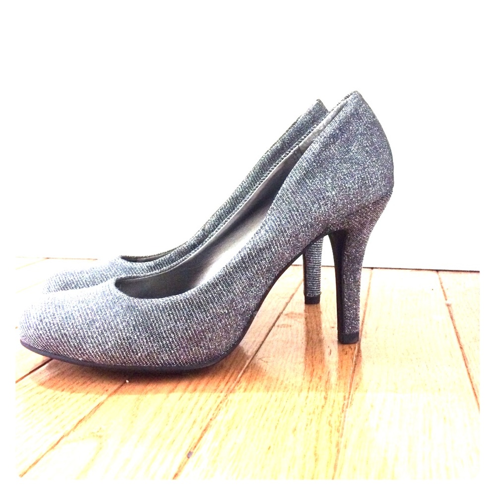Silver heels! ✨