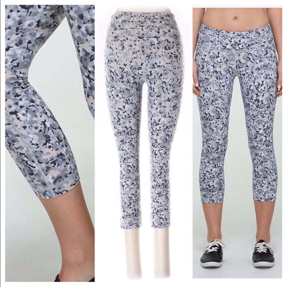 #lululemon wunder under gray floral crops