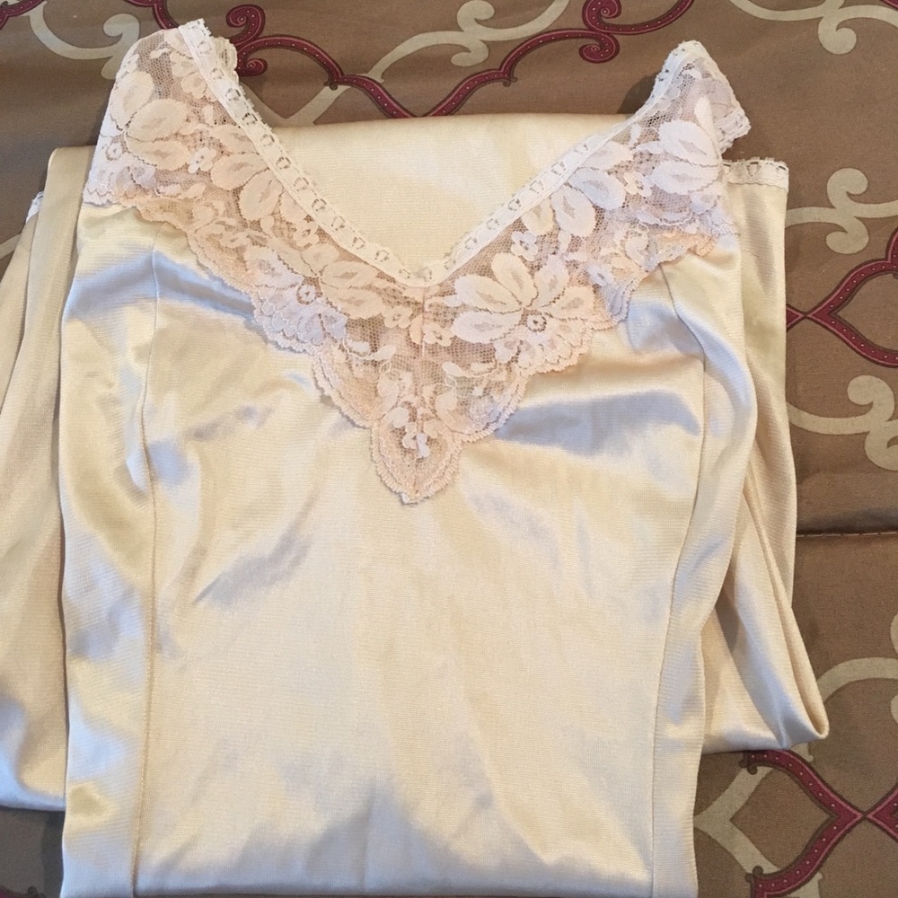 Maidenform ladies full slip