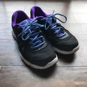 Nike Revolution 2 Black and Purple Sneakers