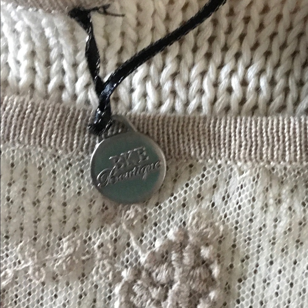 BKE sweater - Picture 3 of 4