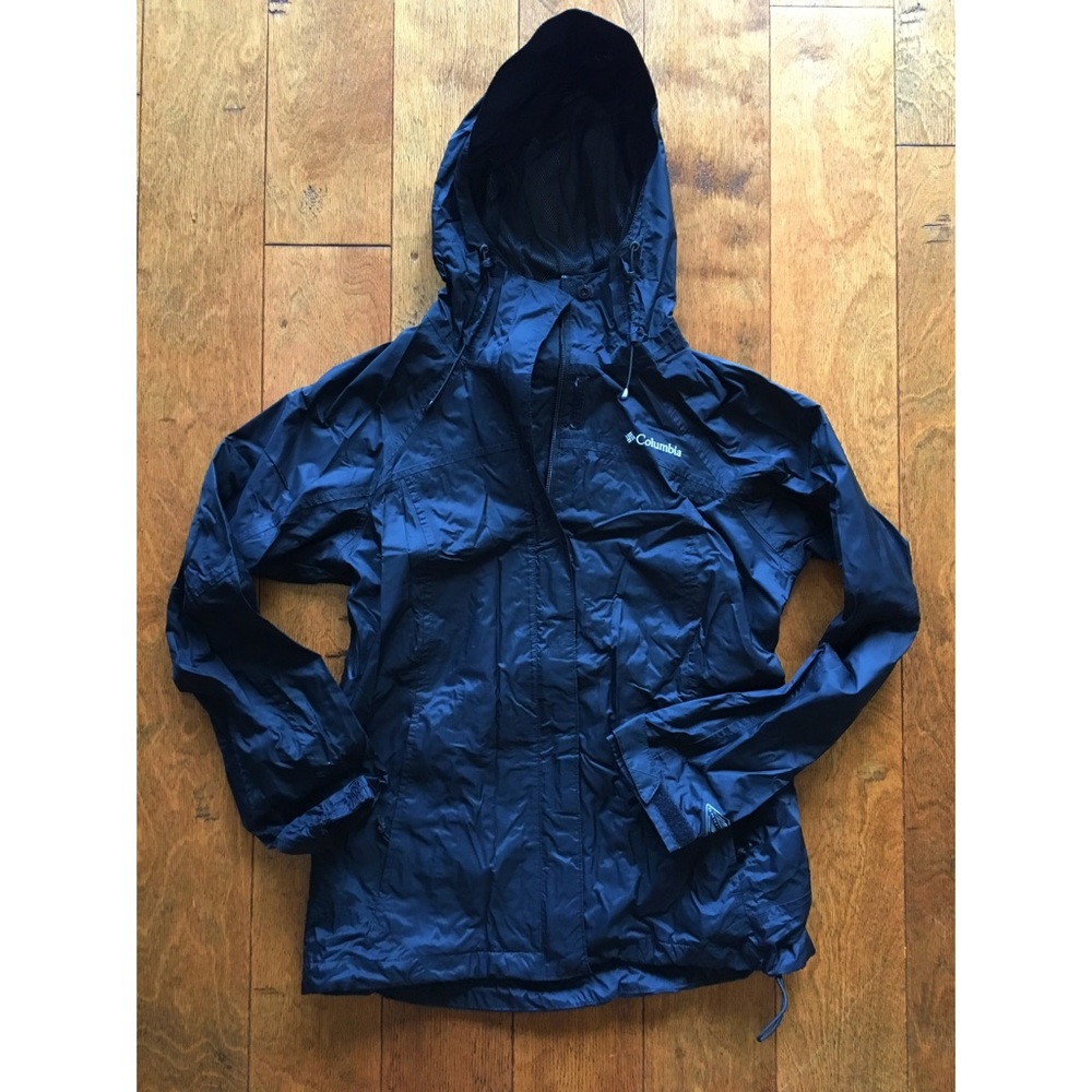 SOLD • Columbia Rain Jacket ☔️💦