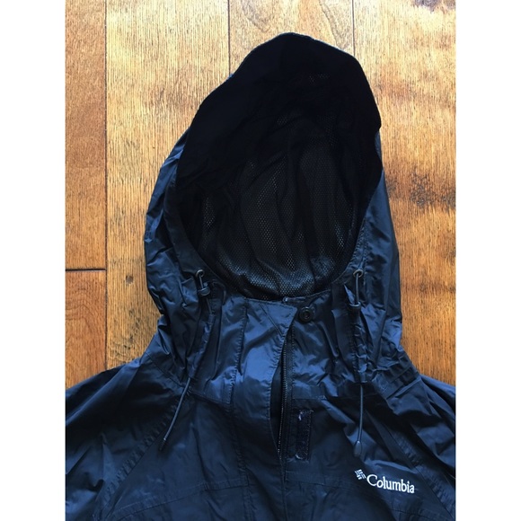 SOLD • Columbia Rain Jacket ☔️💦 - Picture 2 of 3