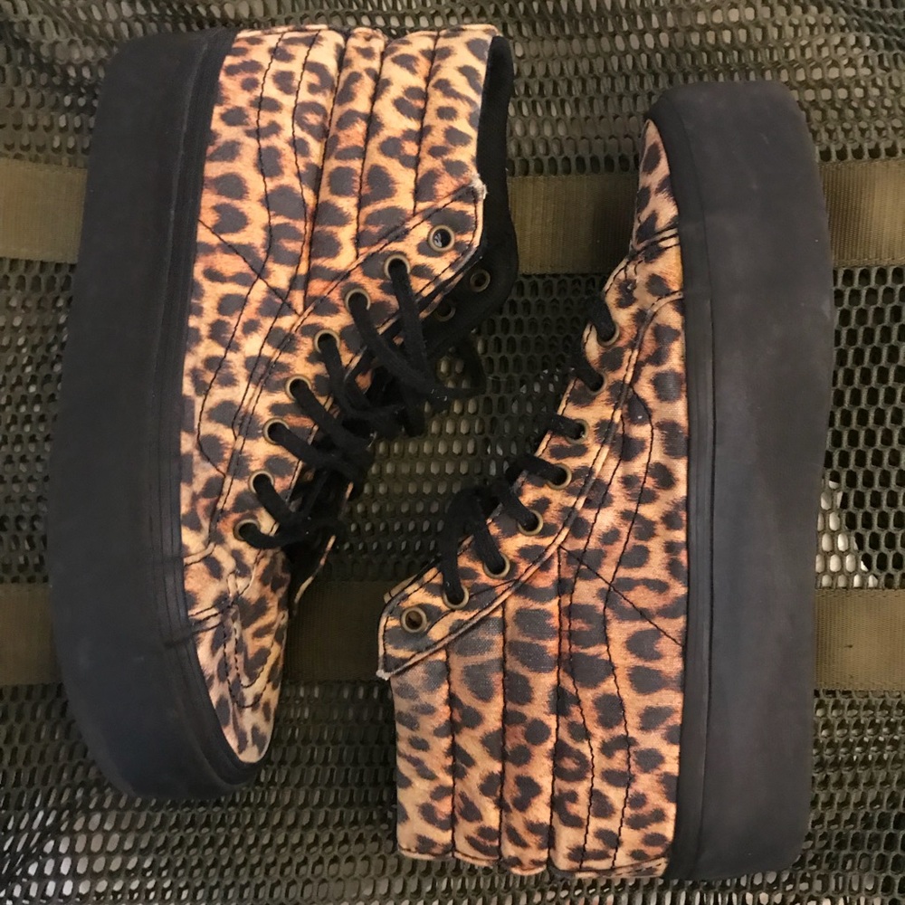 Cheetah Platform Vans