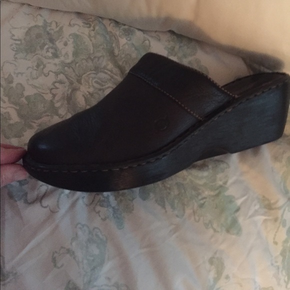 Born brown leather clogs size 11 - Picture 2 of 5