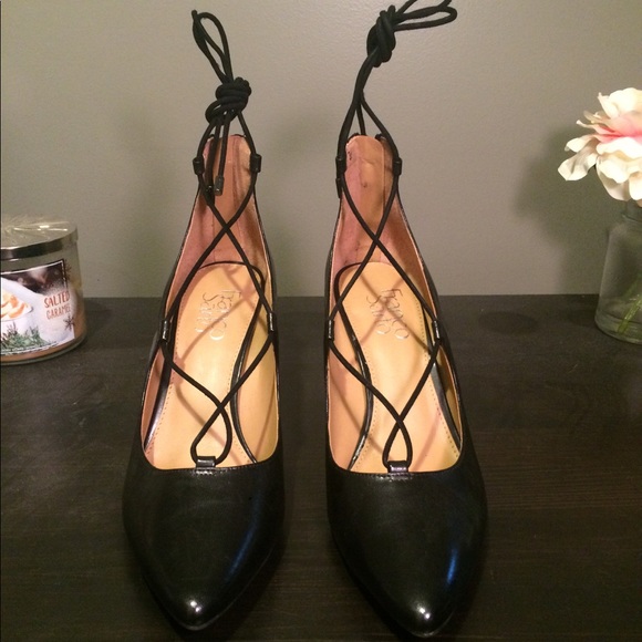 Ballerina Pumps with tie - Picture 2 of 5